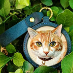 Luxury Hand-Carved Leather Pet Keychain – Unique Pet Portrait Memorial with Name Engraving on Back, Ideal Gift for Pet Parents