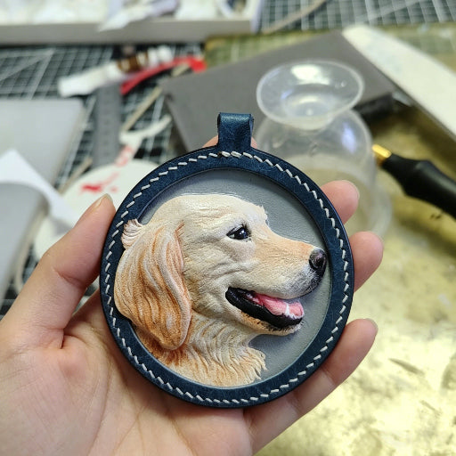 Luxury Hand-Carved Leather Pet Keychain – Unique Pet Portrait Memorial with Name Engraving on Back, Ideal Gift for Pet Parents