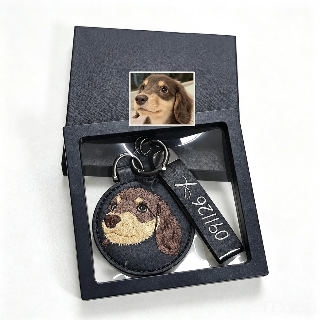 Custom pet felt & leather keychains – simply upload a photo of your furry friend to create a one-of-a-kind keepsake. The most heartfelt personalized gift for any pet parent!