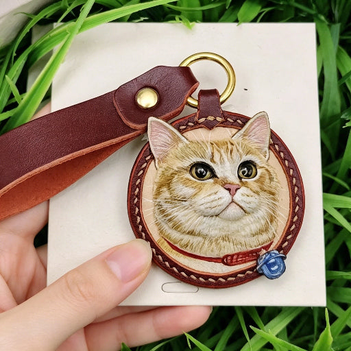 Luxury Hand-Carved Leather Pet Keychain – Unique Pet Portrait Memorial with Name Engraving on Back, Ideal Gift for Pet Parents